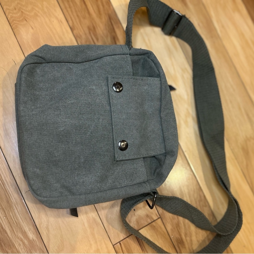 Olive Green Canvas Men’s Crossbody Chest Bag - Picture 5 of 12